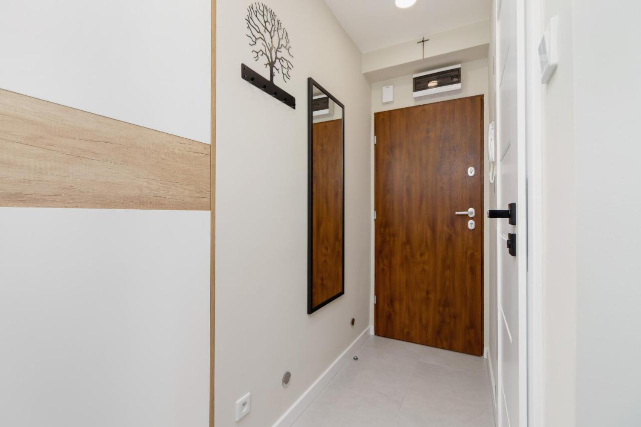 Modern Apartment On Lobzowska Street By Noclegi Renters Krakkó Kültér fotó